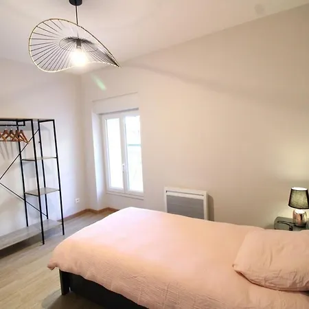 Holiday home Maison Renovee Au Coeur Du Cantal Avec Randonnees, Baignade Et Peche A Proximite - Fr-1-742-532 *