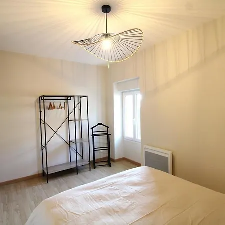 Holiday home Maison Renovee Au Coeur Du Cantal Avec Randonnees, Baignade Et Peche A Proximite - Fr-1-742-532 Leynhac